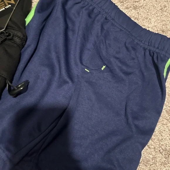 Black and Blue Shorts Set- nwt- 4T - Picture 4 of 6